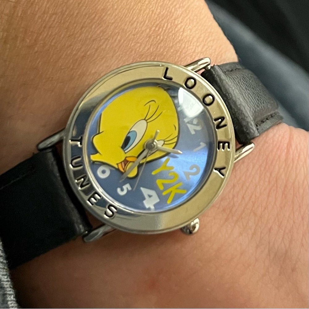 Vintage Y2K Millinium 2000 Looney Tunes Warner Brothers Tweety Bird Analog watch